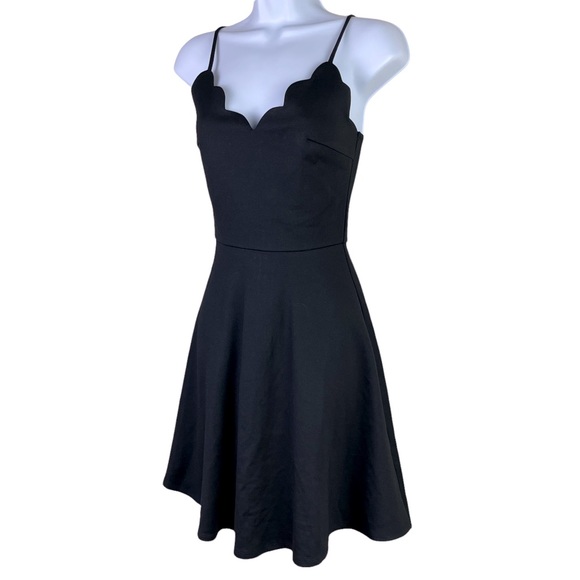 Aqua Dresses & Skirts - AQUA Scalloped Edge Fit & Flare Skater Knit Cocktail Evening Mini Dress Size XS